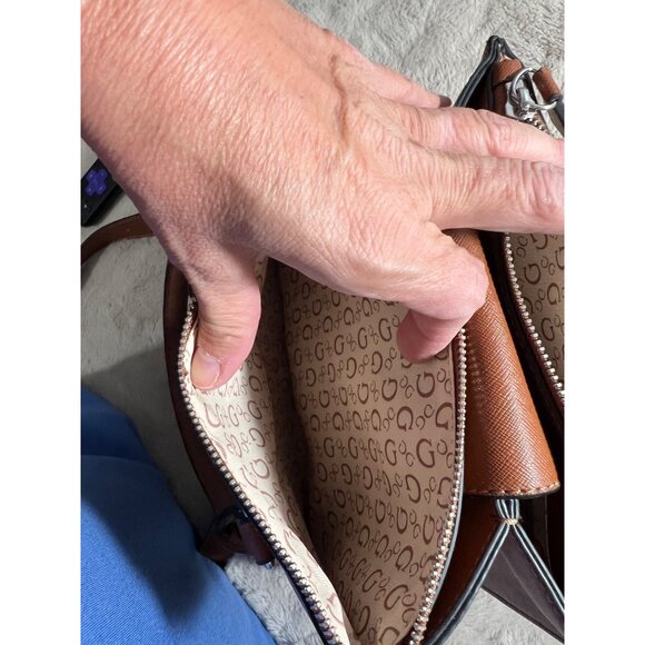 Guess Los Angeles Brown Faux Leather Crossbody Handbag With Detachable Strap - Picture 11 of 14